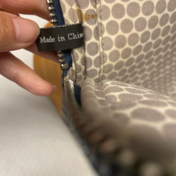 Brighton IPAD Zippered Pocketed Case - Picture 9 of 12